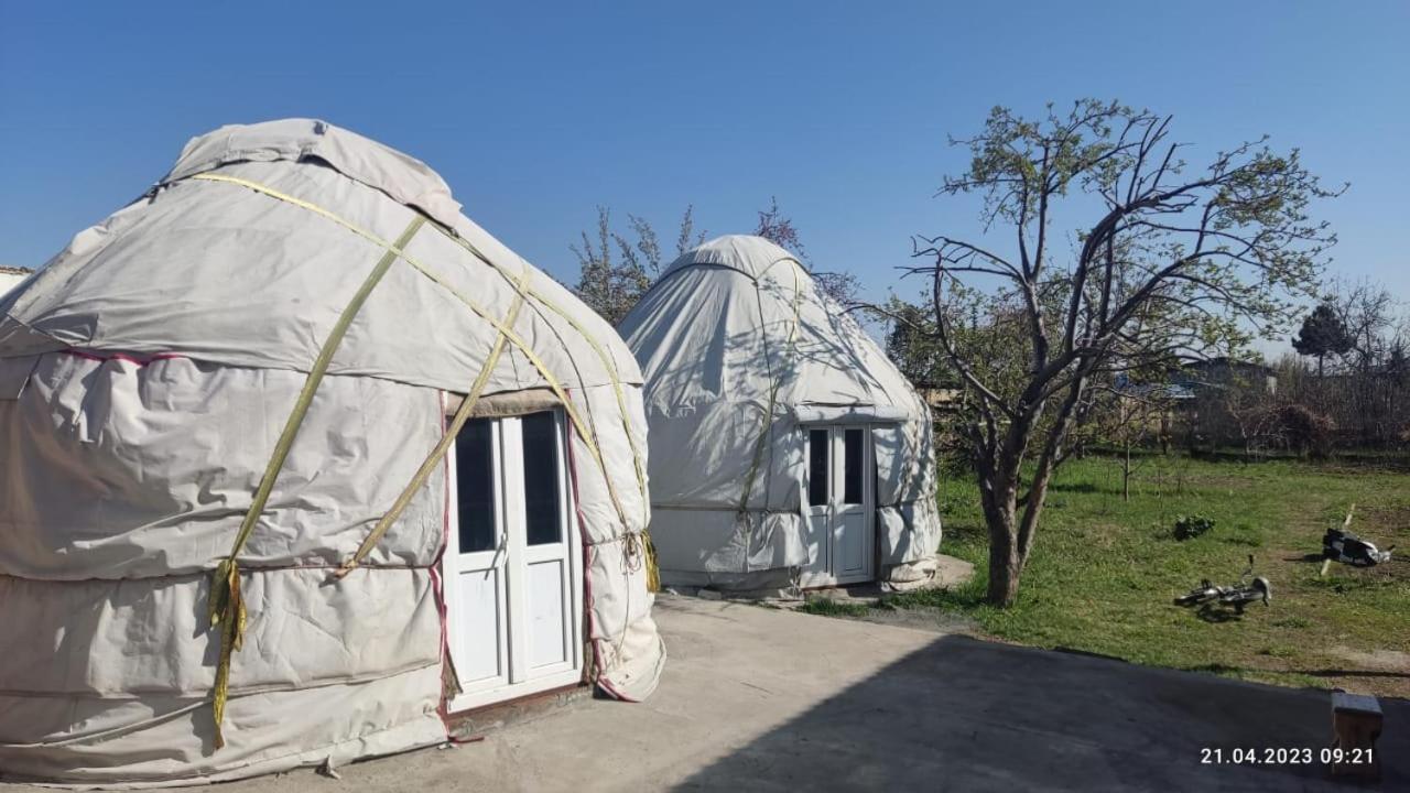Yurt Stay In Downtown Karakol Extérieur photo